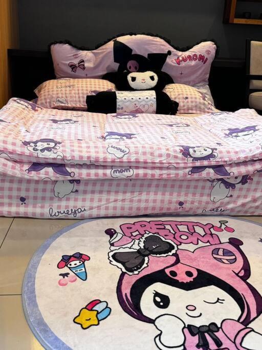 Kuromi卡通主题浪漫公寓 配有大屏幕蓝牙音响电影房 Netflix Youtube Apartemen Johor Bahru